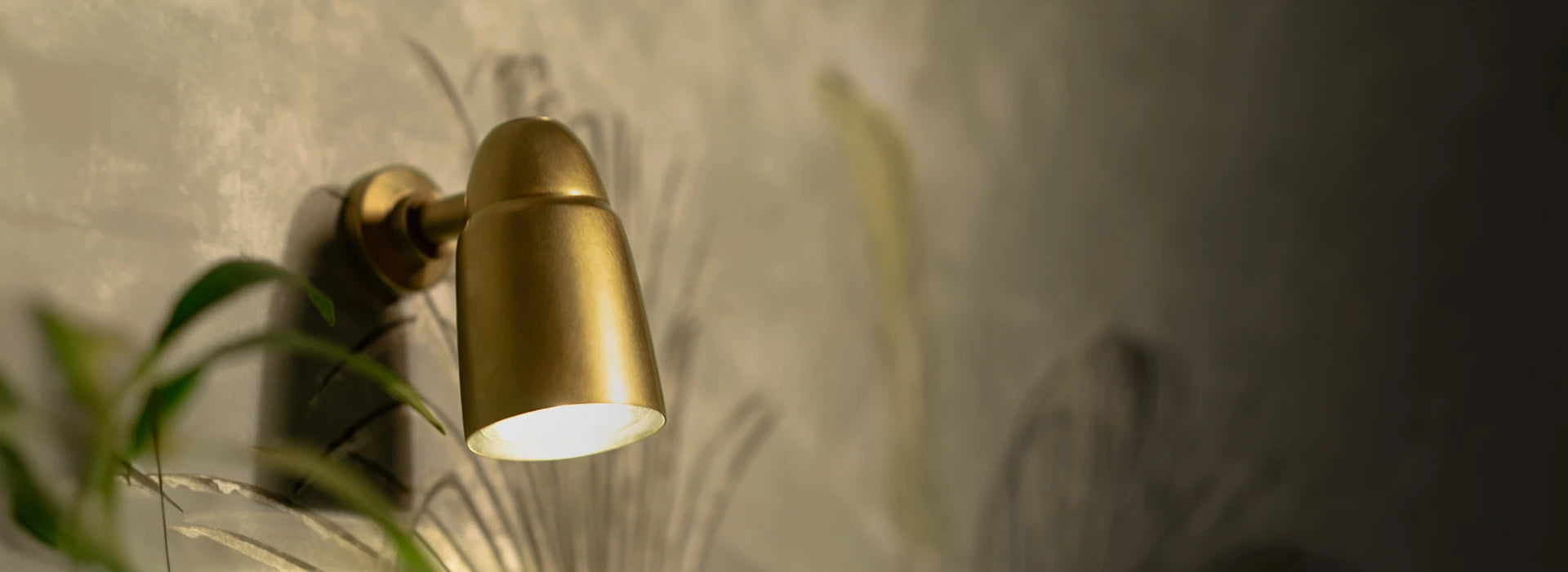 Bronzen Hangende Wandlamp Buiten